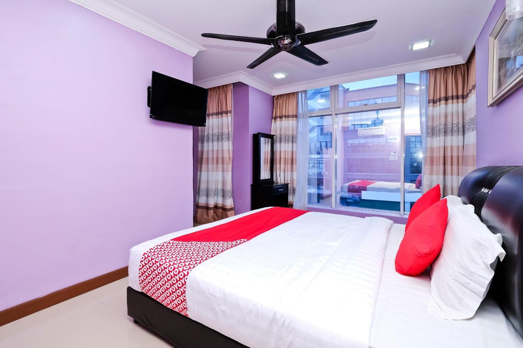 Oyo 714 Arina Hotel Бангі Екстер'єр фото